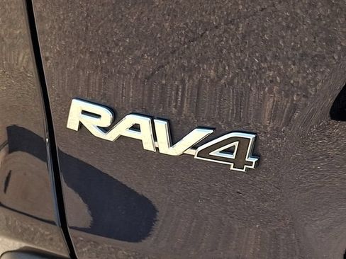 Used 2022 Toyota RAV4 XLE Premium FWD image 21