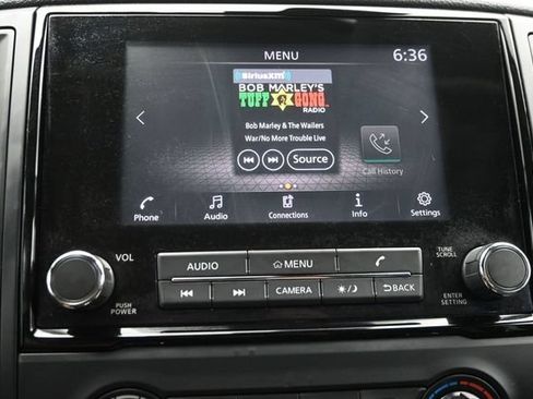 Used 2022 Nissan Titan SV AWD/4WD image 18