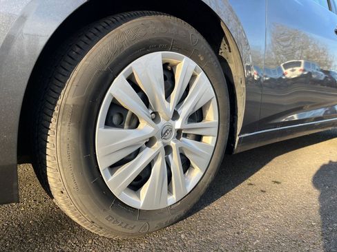 Used 2025 Nissan Sentra S image 28