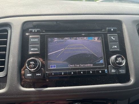 Used 2021 Honda HR-V LX image 18