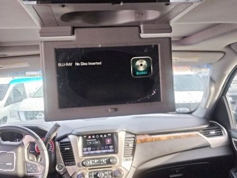 Used 2016 GMC Yukon Denali w/ Open Road Package image 11