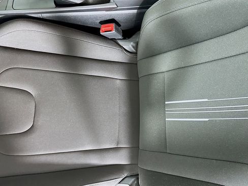 Certified 2025 Hyundai Elantra Sport image 19