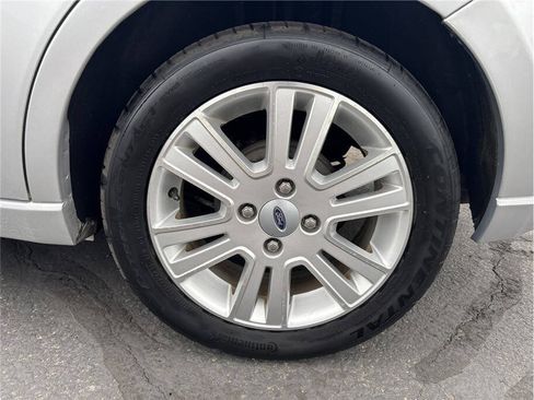 Used 2010 Ford Focus SEL FWD image 17
