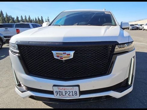 Used 2023 Cadillac Escalade ESV Sport Platinum image 9