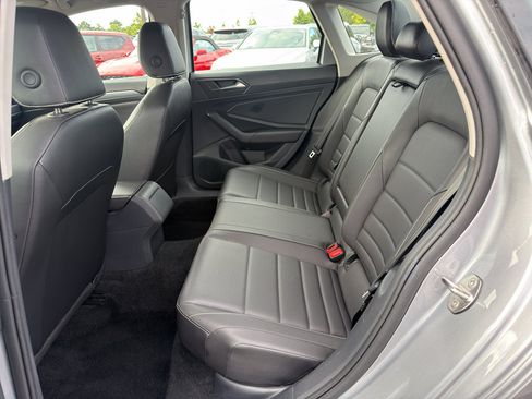 Used 2024 Volkswagen Jetta SE FWD image 27