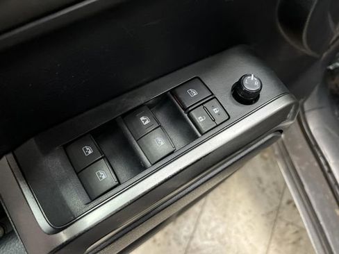 Used 2020 Toyota Tacoma SR5 image 26