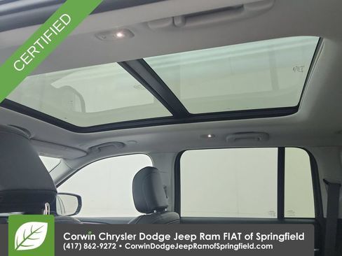 Used 2023 Jeep Grand Cherokee Limited AWD/4WD image 29