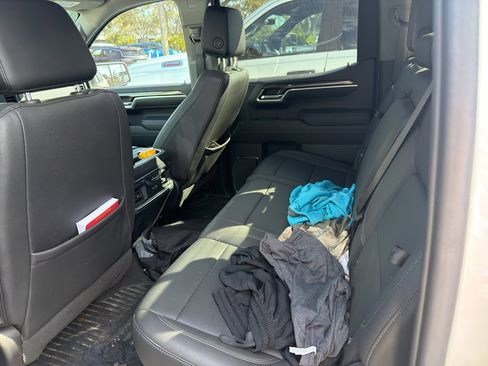 Used 2022 Chevrolet Silverado 1500 LTZ w/ LTZ Premium Package image 5