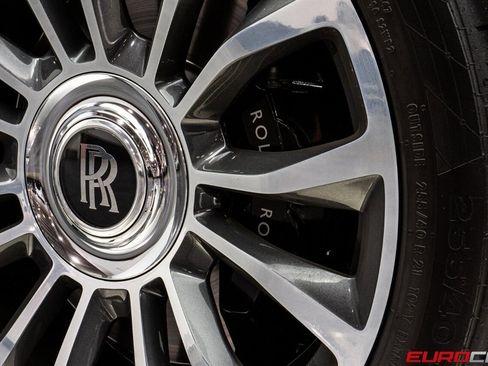 Used 2018 Rolls-Royce Dawn image 22