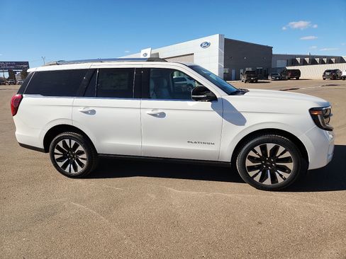 New 2026 Ford Expedition Platinum w/ Driver's Package AWD/4WD image 5