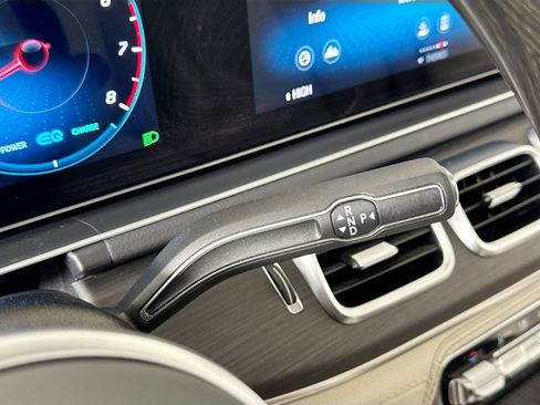 Used 2021 Mercedes-Benz GLS 580 4MATIC image 20