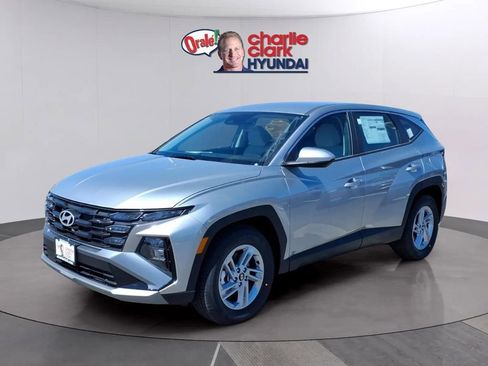 New 2026 Hyundai Tucson SE FWD image 1
