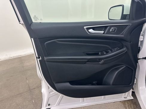 Used 2016 Ford Edge Titanium w/ Technology Package image 30