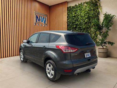 Used 2015 Ford Escape SE AWD/4WD image 25