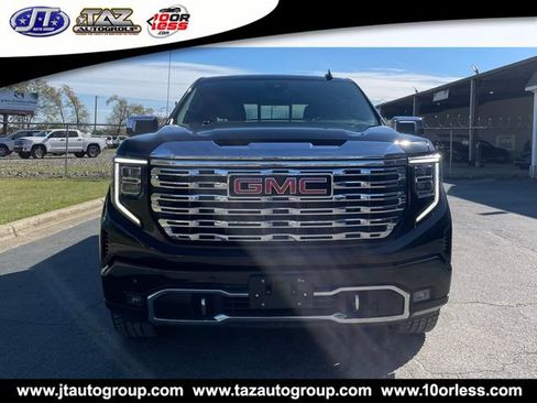 Used 2023 GMC Sierra 1500 Denali w/ Technology Package AWD/4WD image 2