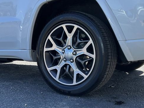 Used 2019 Jeep Grand Cherokee Overland image 23