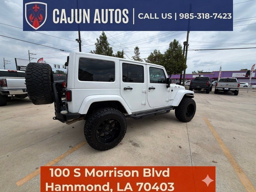 Used 2017 Jeep Wrangler Unlimited Rubicon AWD/4WD image 12