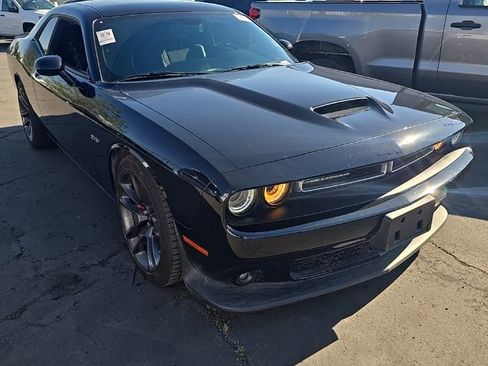 Used 2023 Dodge Challenger R/T w/ Plus Package image 2