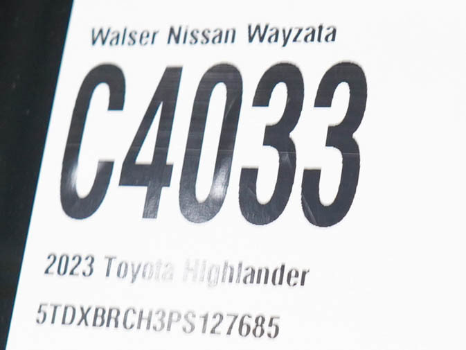 Used 2023 Toyota Highlander Limited AWD/4WD image 33