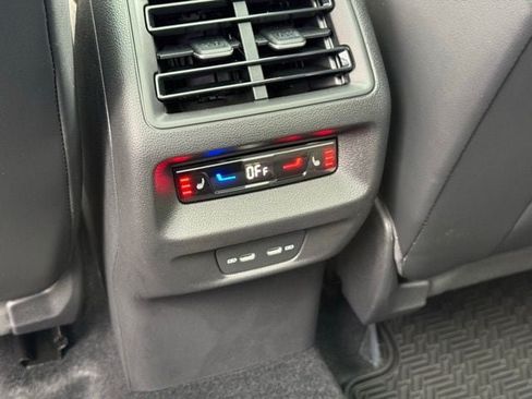 New 2026 Volkswagen Tiguan SEL R-Line AWD/4WD image 18