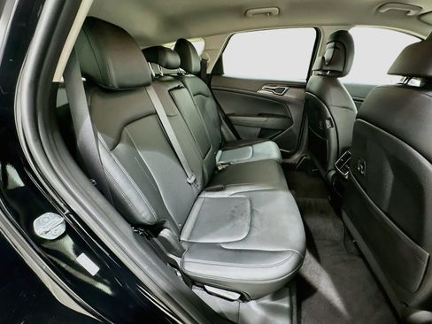 Used 2025 Kia Sportage EX FWD image 27