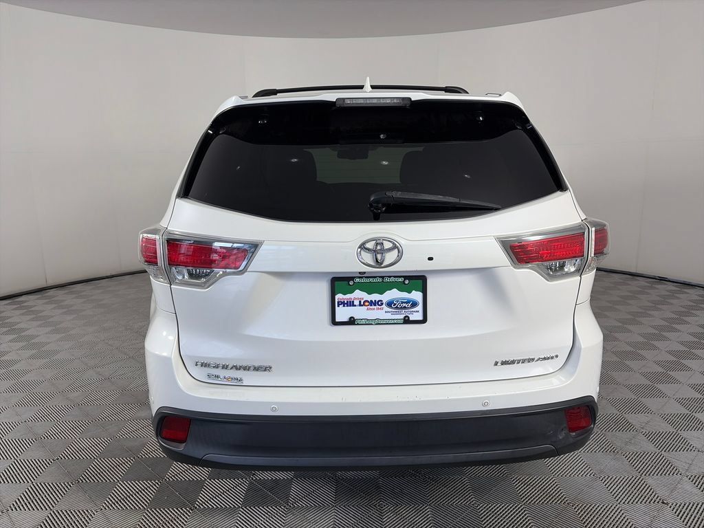 Used 2015 Toyota Highlander Limited Platinum AWD/4WD image 6