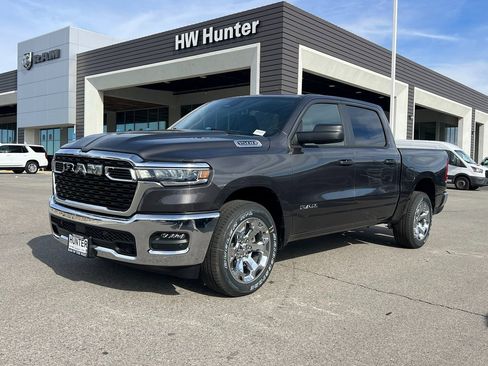 New 2026 RAM 1500 2WD Crew Cab image 2