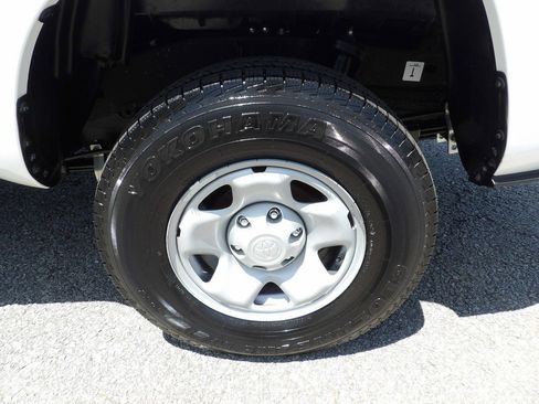 Used 2022 Toyota Tacoma SR RWD image 51