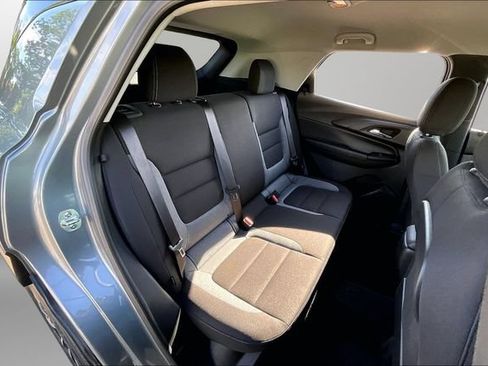 Used 2024 Chevrolet TrailBlazer LT w/ LT Cold Weather Package AWD/4WD image 27
