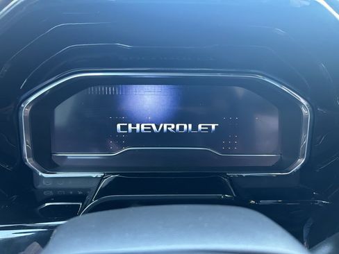 Used 2024 Chevrolet Silverado 1500 LT AWD/4WD image 16