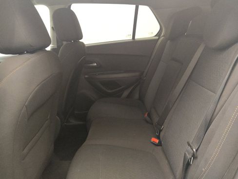 Used 2020 Chevrolet Trax LS w/ Tint and Cruise Package FWD image 18