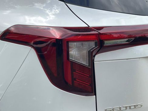 New 2026 Kia Seltos S FWD image 10