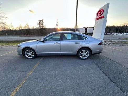 Used 2023 Honda Accord LX image 6