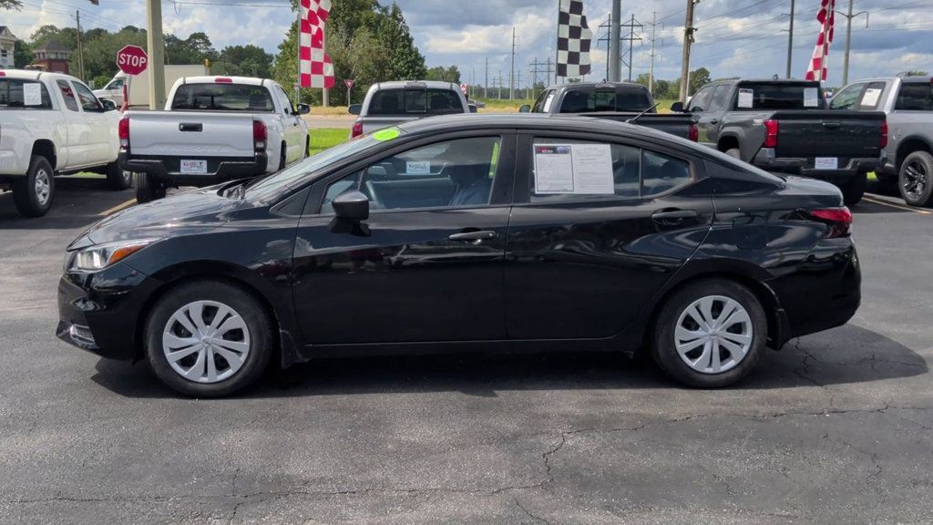 Used 2020 Nissan Versa S FWD image 5