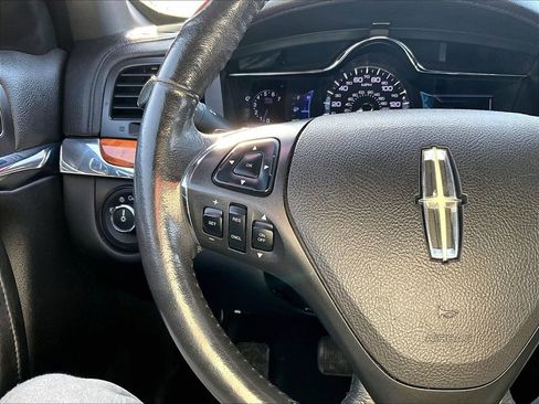 Used 2013 Lincoln MKS AWD image 16