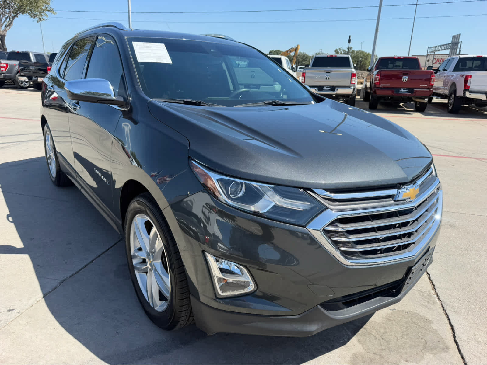 Used 2018 Chevrolet Equinox Premier FWD image 4