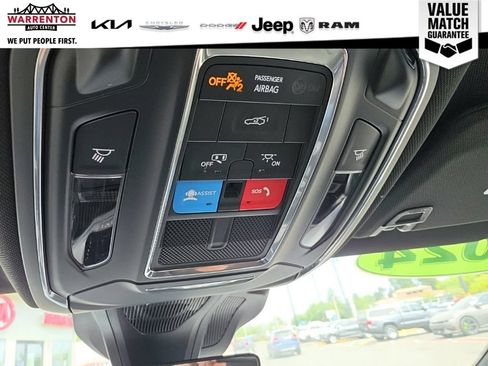 Used 2024 Dodge Charger Daytona Scat Pack w/ Plus Group AWD/4WD image 17