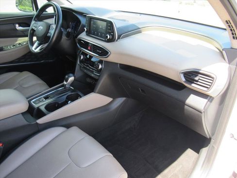 Used 2020 Hyundai Santa Fe SEL w/ Convenience + Premium Package image 10