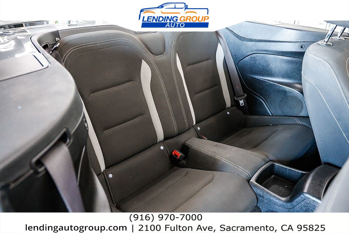 Used 2019 Chevrolet Camaro LT RWD image 15