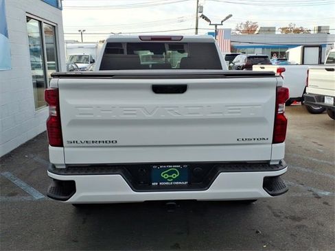 Used 2025 Chevrolet Silverado 1500 Custom image 5