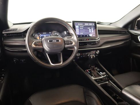 Used 2023 Jeep Compass Trailhawk image 2