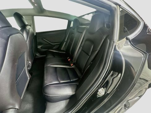 Used 2018 Tesla Model 3 Long Range RWD image 28