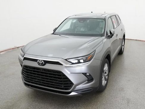 New 2026 Toyota Grand Highlander Limited image 16