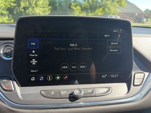 Used 2025 Chevrolet Blazer LT FWD image 21