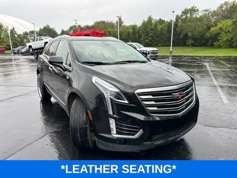 Used 2017 Cadillac XT5 Premium Luxury FWD image 2