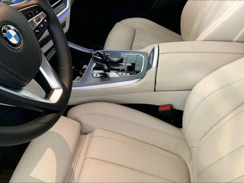 Used 2022 BMW X5 sDrive40i w/ Luxury Seating Package image 8