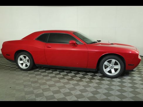 Used 2012 Dodge Challenger SXT w/ Sound Group RWD image 5