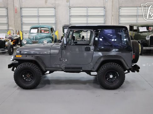 Used 1988 Jeep Wrangler 4WD image 8