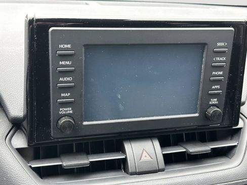 Used 2019 Toyota RAV4 XLE w/ Convenience Package image 11