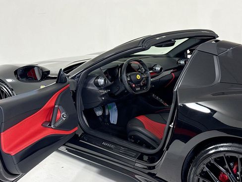 Used 2021 Ferrari 812 GTS RWD image 12